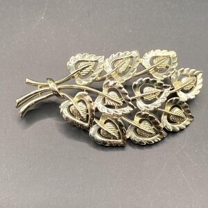 Vintage Silver Tone Leaf Brooch Pin Elegant Openwork Detailed Jewelry 2.5"
